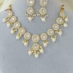 Product Name: Elegant Gold-Plated Geometric Choker with Peach Pearl Drops