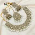 appears to be an antique silver-plated party bridal choker necklace set