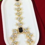 traditional maang tikka,