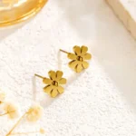 Daisy flower earrings | stainless steel and color guaranteed
