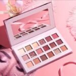 Huda Beauty The New Nude Eyeshadow Palette.