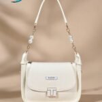 GEMIU off-white vegan leather shoulder bag with a gold-tone zipper.